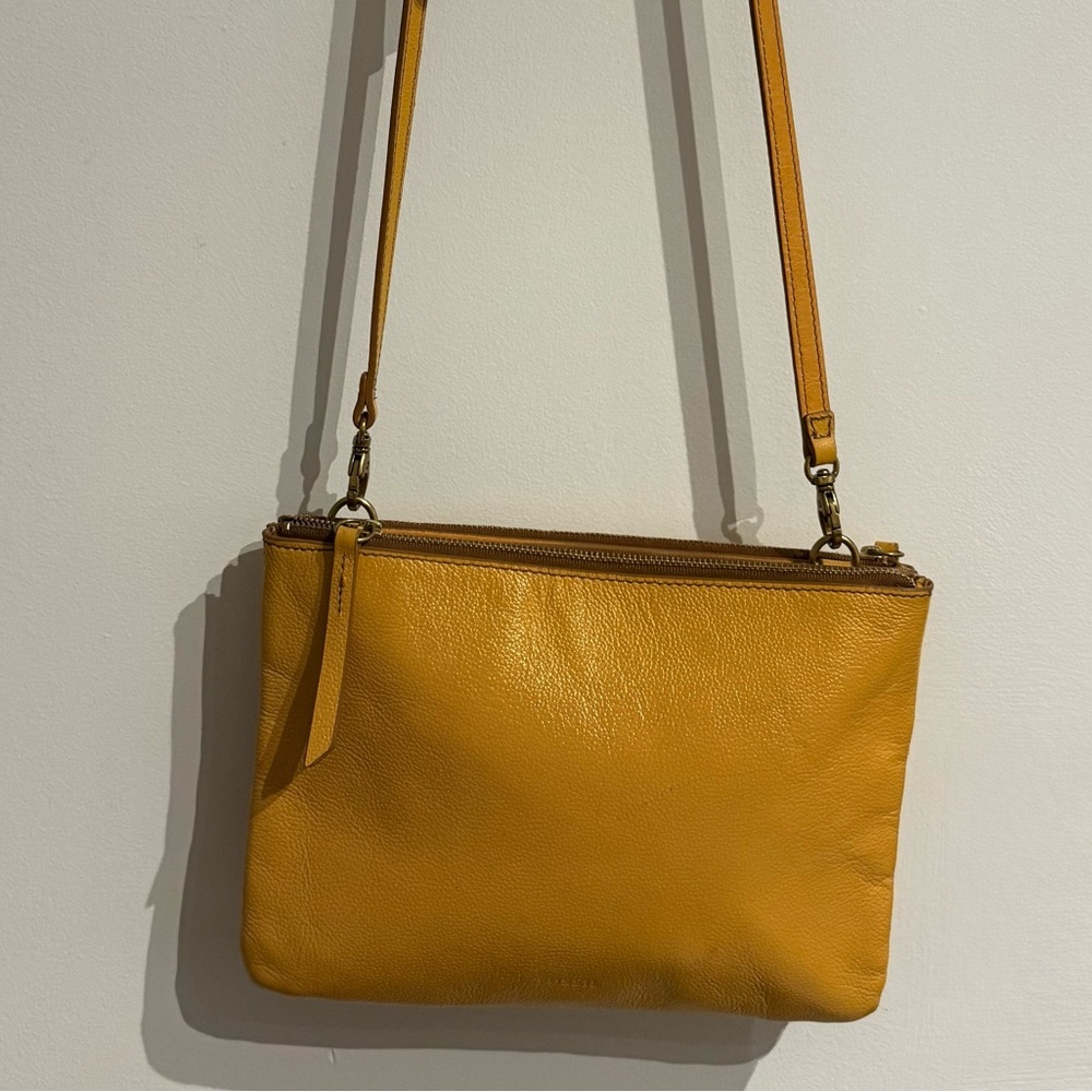 💼🐄Beautiful Fossil Golden Yellow Mustard Genuine Leather Cowhide Crossbody Bag - Picture 4 of 4
